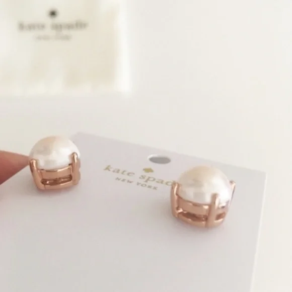 kate spade rose gold pearl studs. - Picture 4 of 5